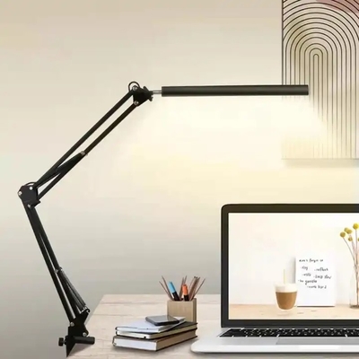 Escritorio del ordenador de las lámparas de escritorio de oficina del metal que enciende la lámpara de lectura flexible llevada para el estudio